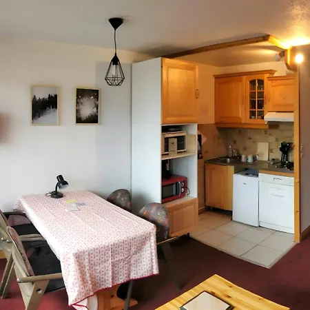 - Inout - 5 Beds Flat G-7 アパート *