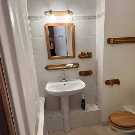 公寓 - Inout - 5 Beds Flat G-7 *